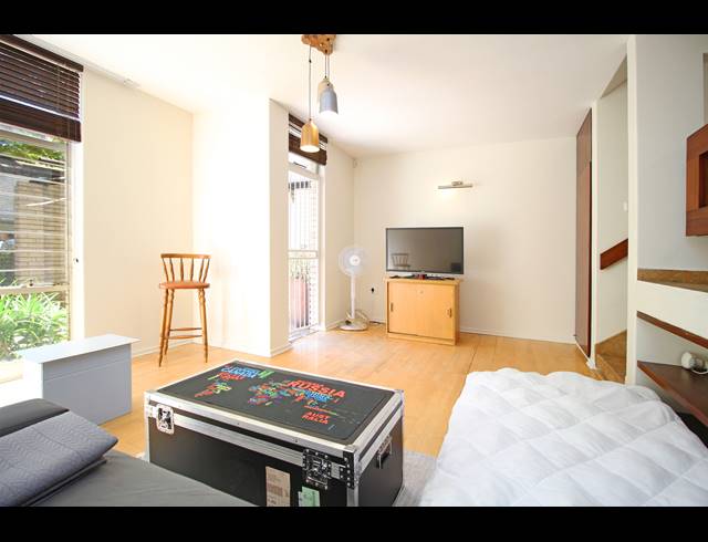 2 BEDROOM APARTMENT FOR SALE IN NORWOOD